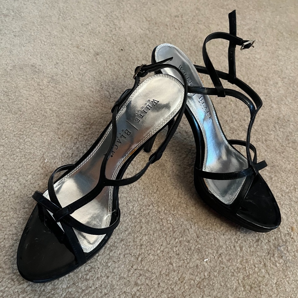 White House Black Market  black dress shoes size 8